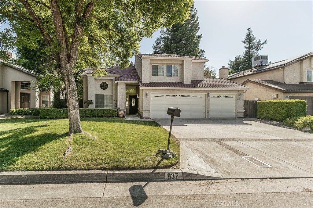 837 E Buckhill