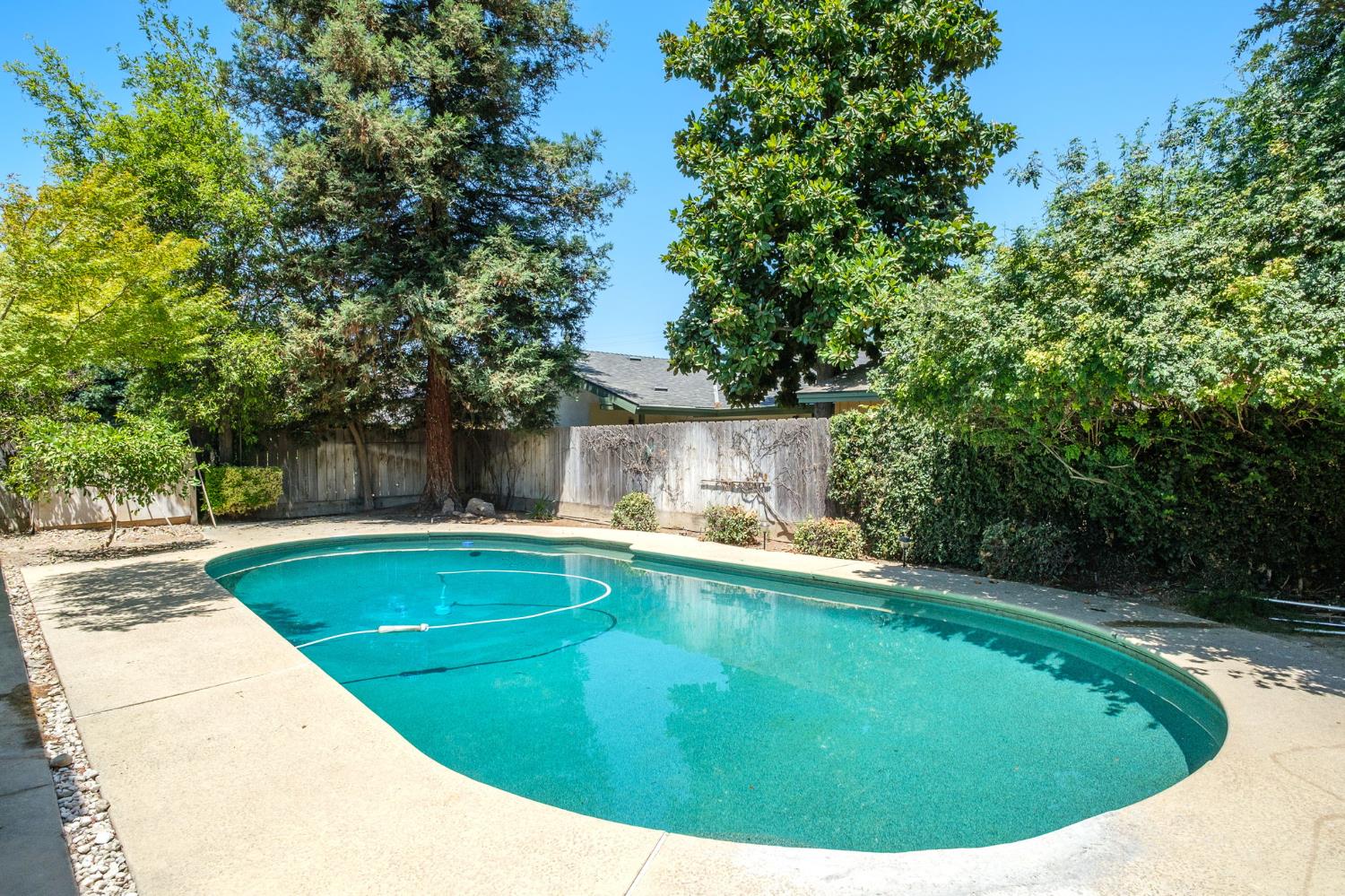 2740 W San Madele Ave, Fresno, CA 93711