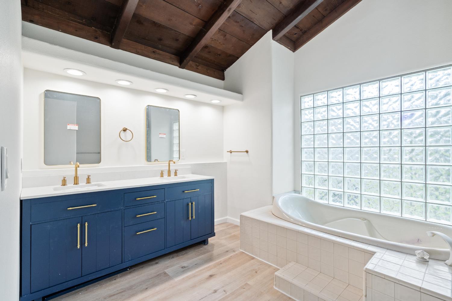 42718 Deep Forest Dr, Coarsegold, CA 93614