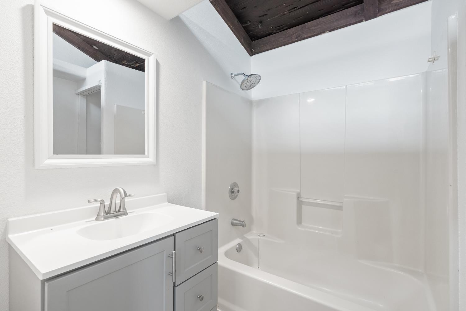 42718 Deep Forest Dr, Coarsegold, CA 93614