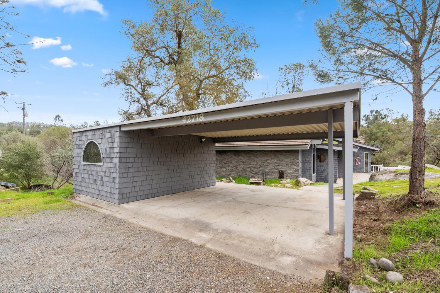 42718 Deep Forest Dr, Coarsegold, CA 93614