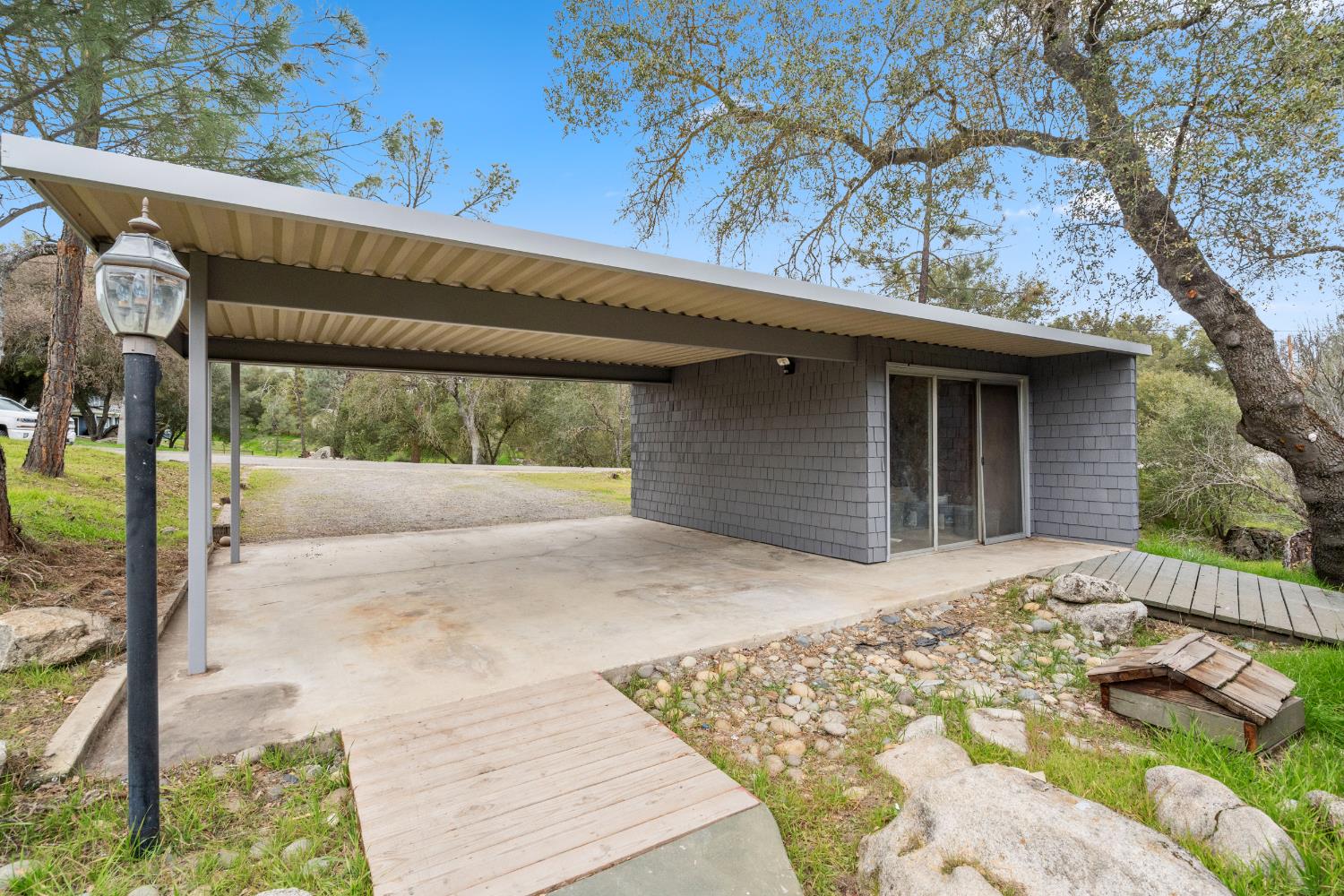 42718 Deep Forest Dr, Coarsegold, CA 93614