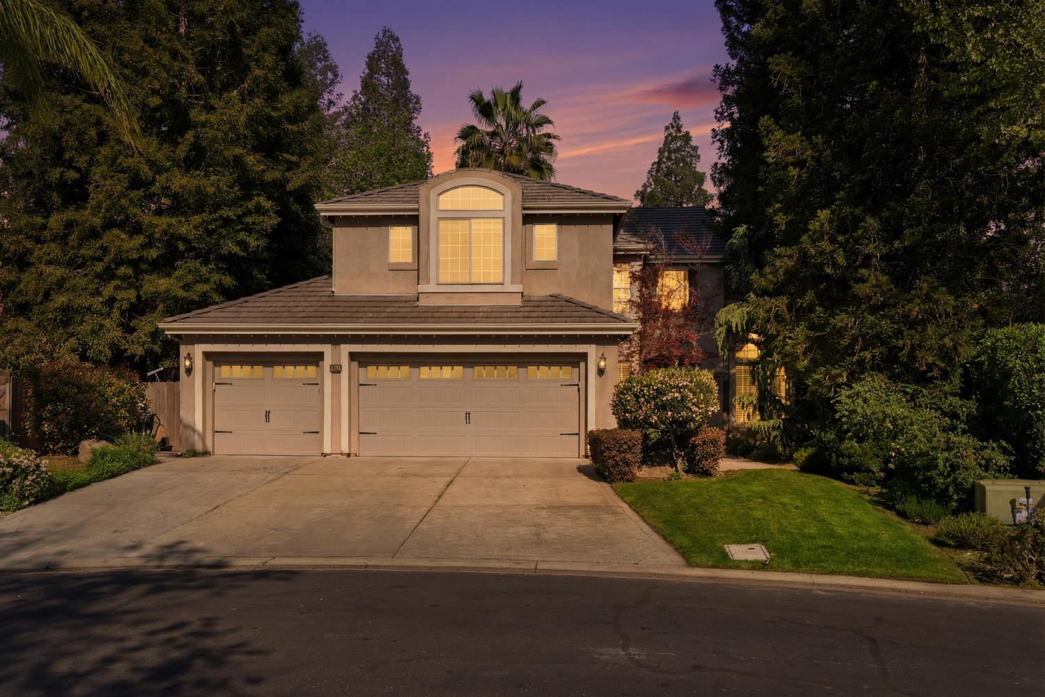 10340 N Sinclair Cir