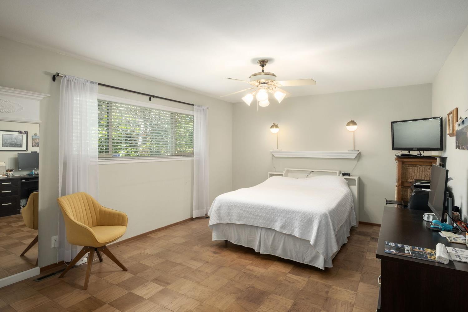 539 E Sample Ave, Fresno, CA 93710