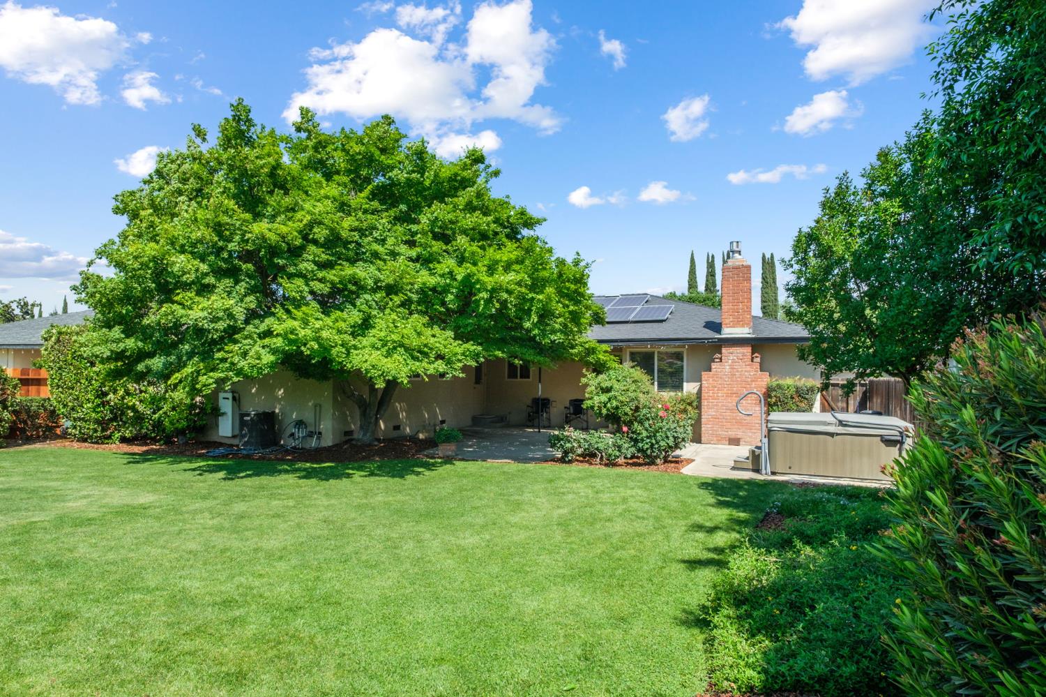 539 E Sample Ave, Fresno, CA 93710