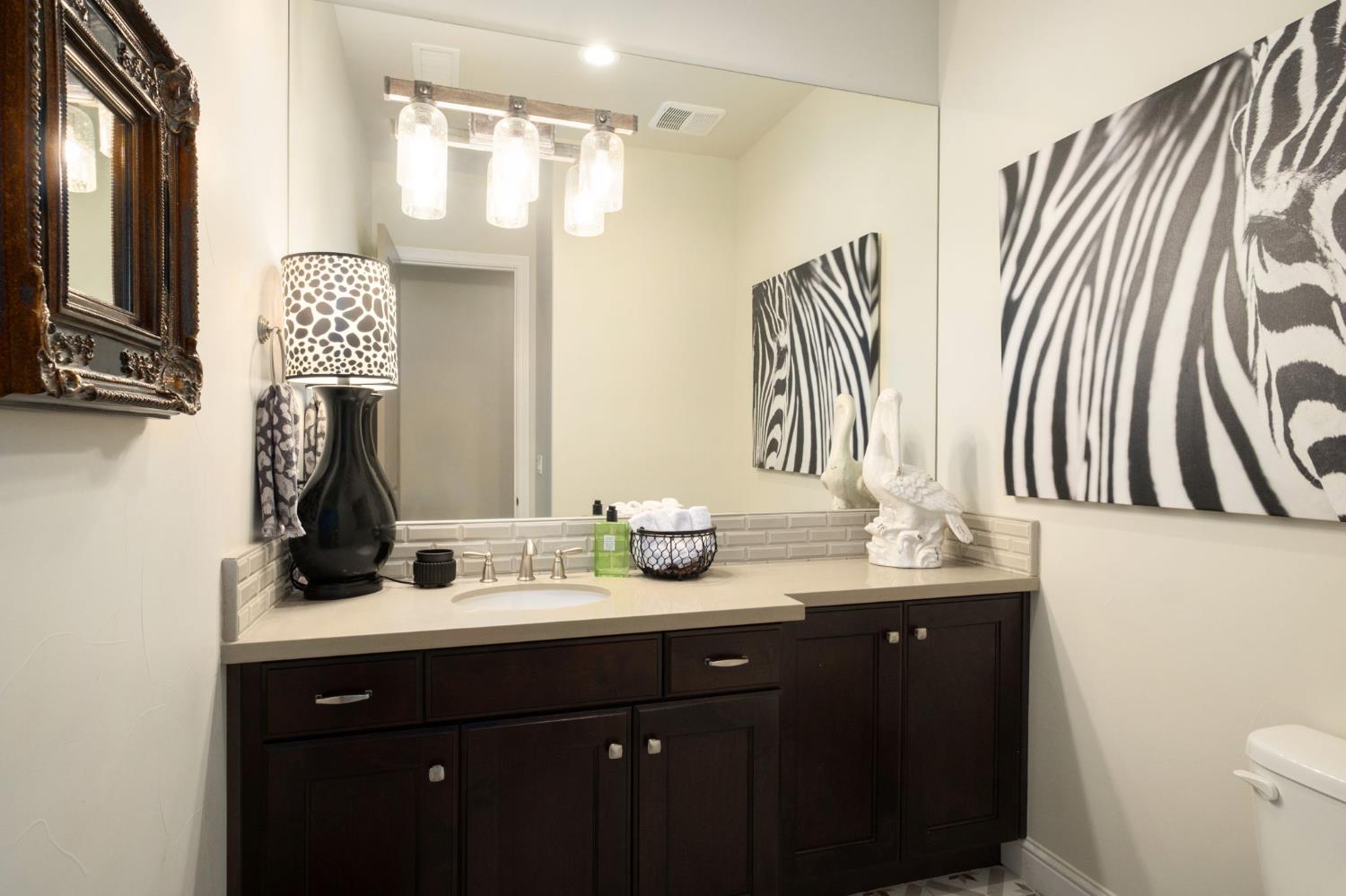 11865 N Ridgeway Dr, Fresno, CA 93730