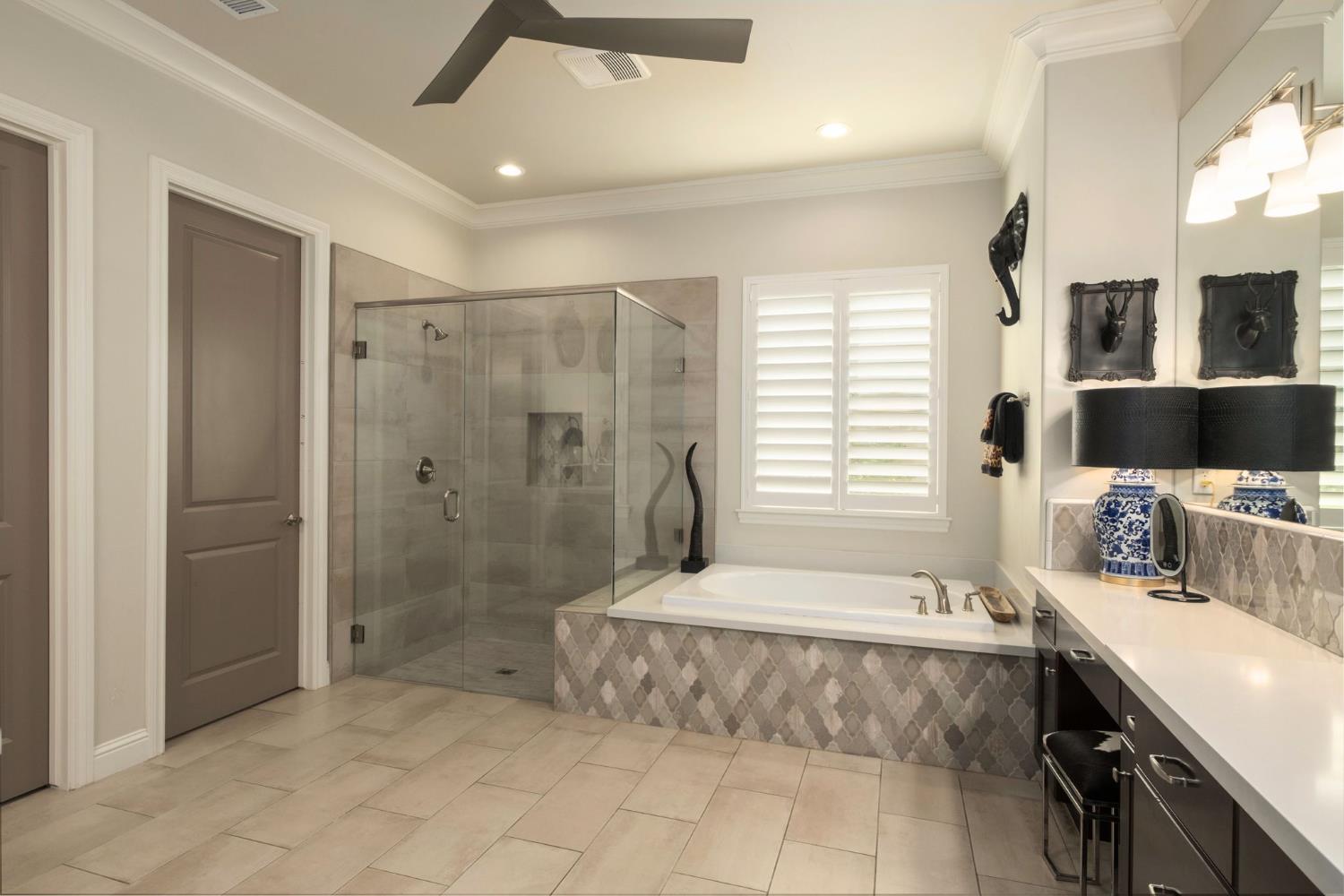 11865 N Ridgeway Dr, Fresno, CA 93730