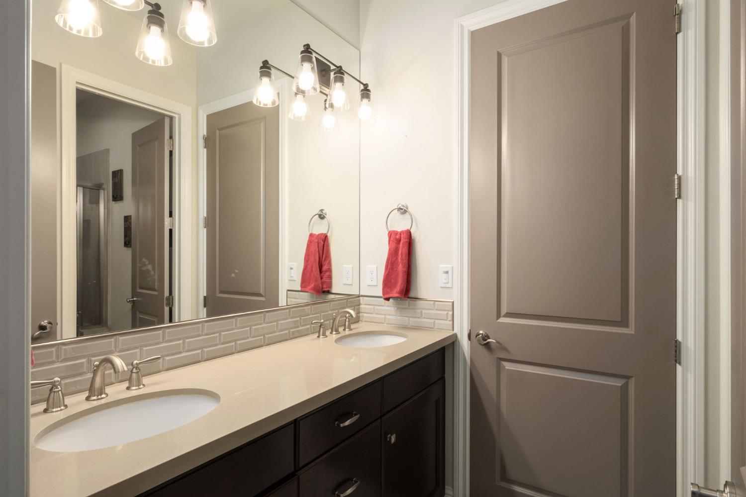 11865 N Ridgeway Dr, Fresno, CA 93730