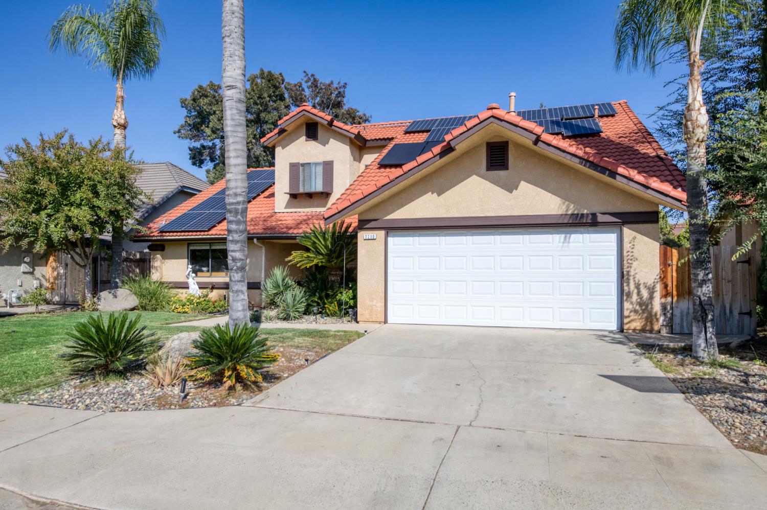 2210 E Jon Dr