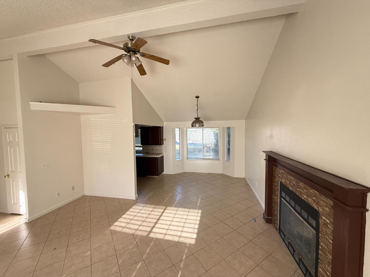 6366 N Forestiere Ave