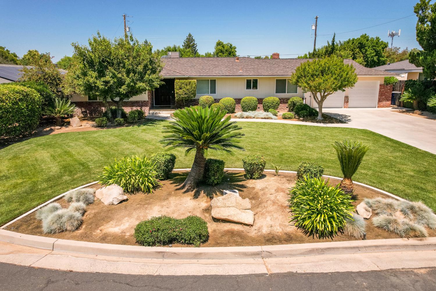 1770 W Celeste Ave