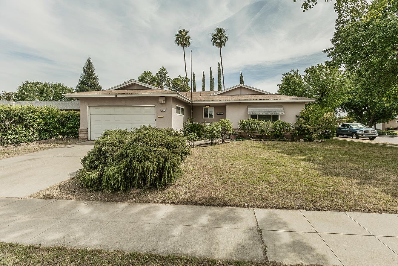 1717 E fremont