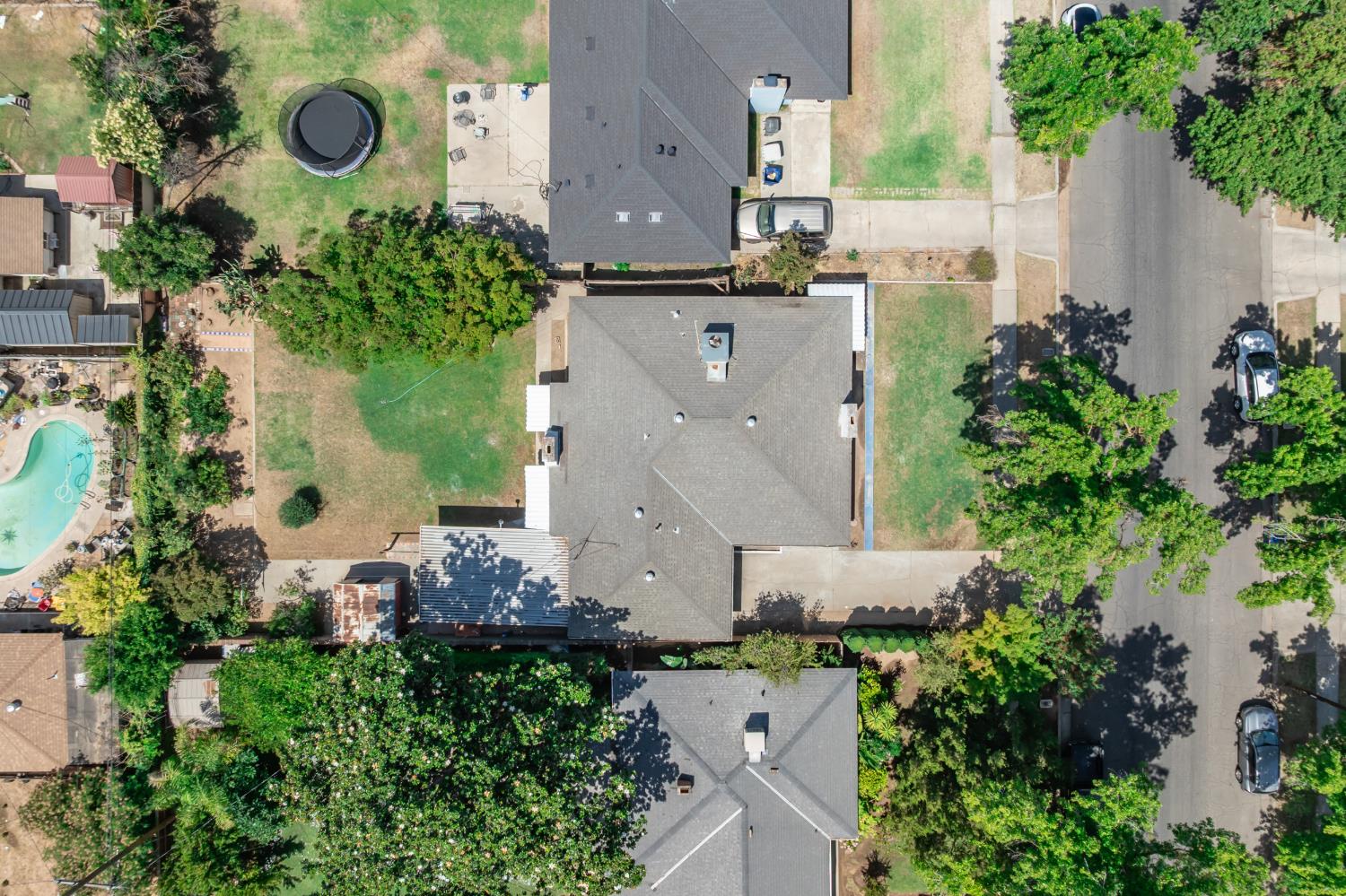 124 E Robinson Ave, Fresno, CA 93704