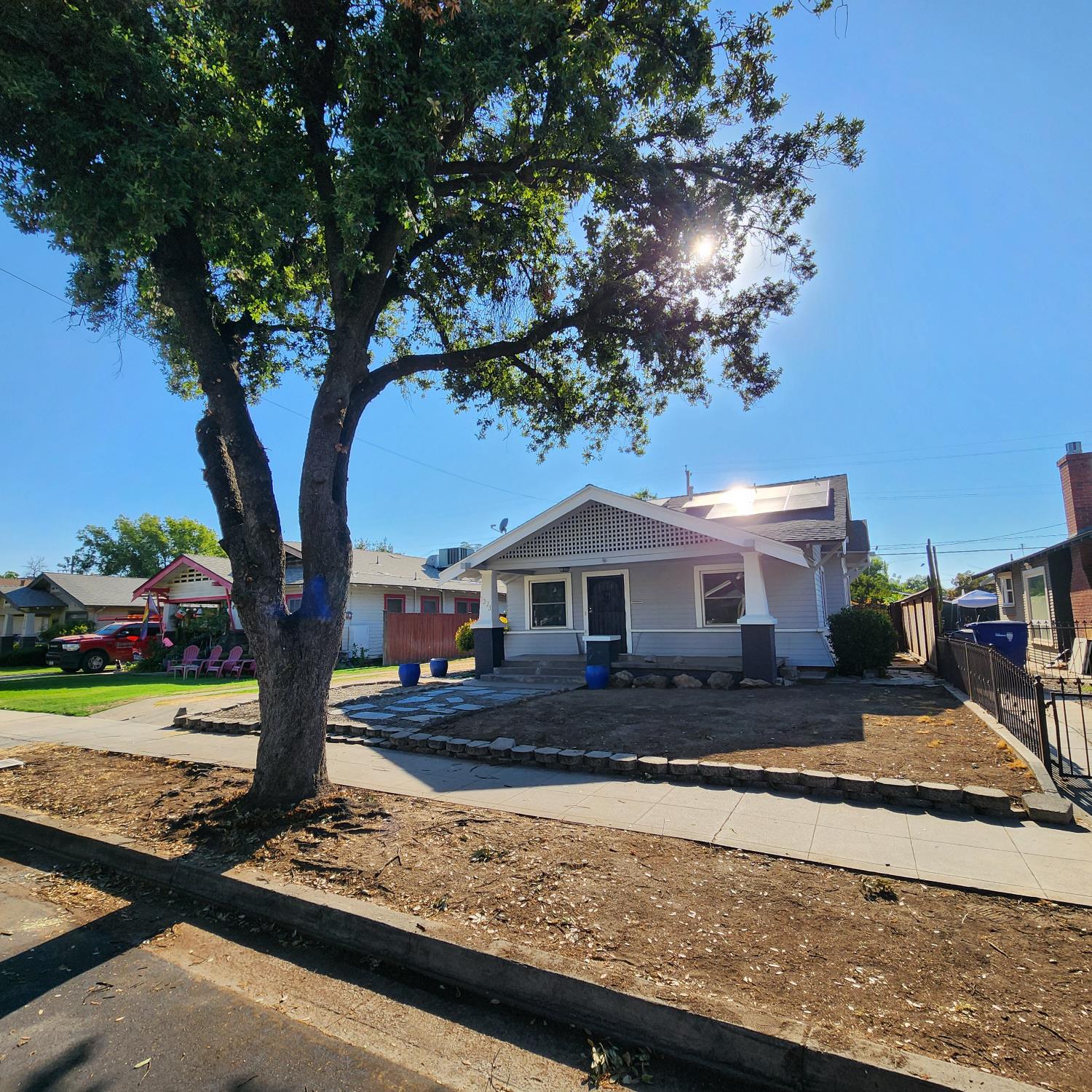 1373 N Echo Ave