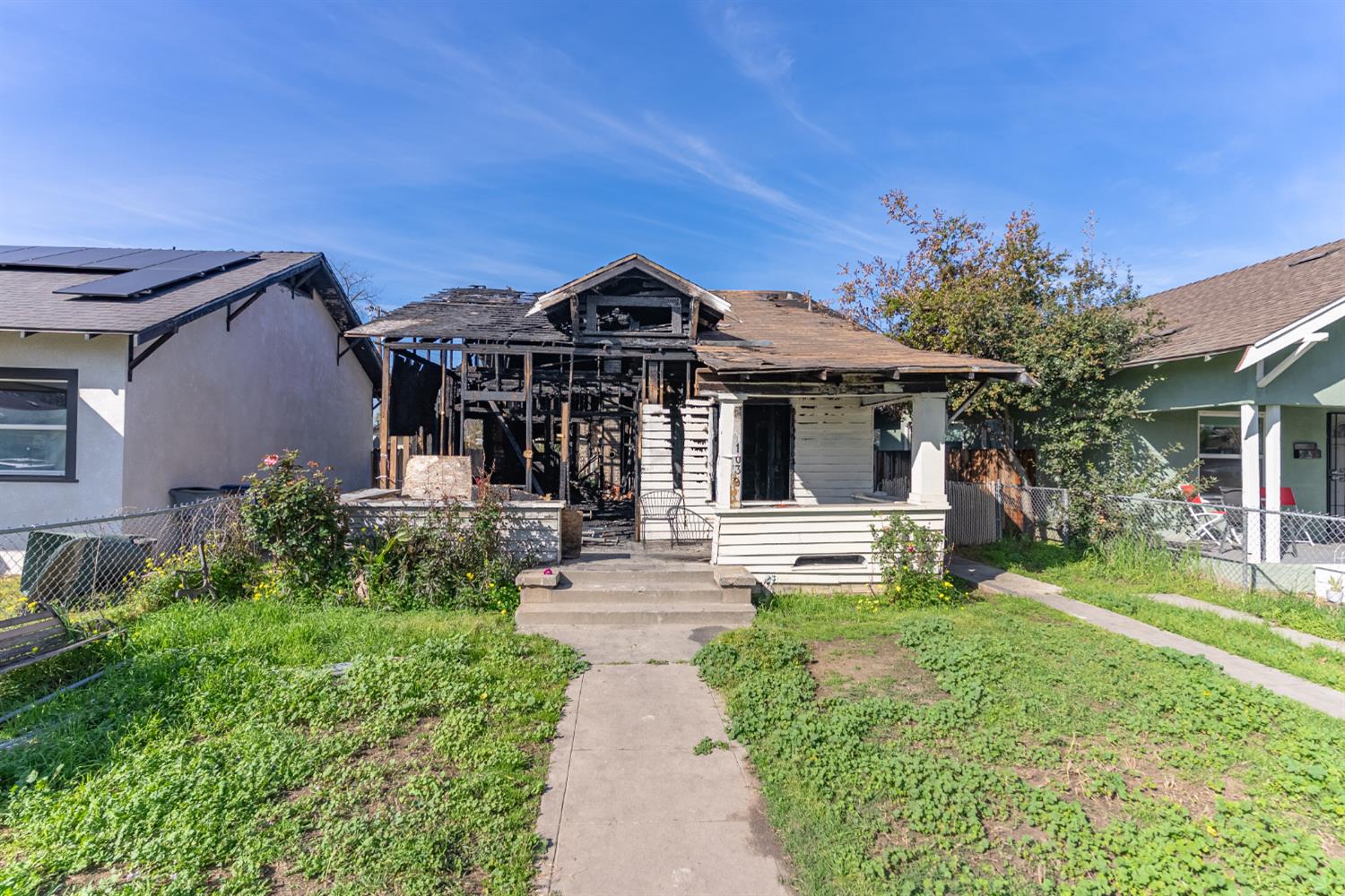 1039 N Roosevelt Ave