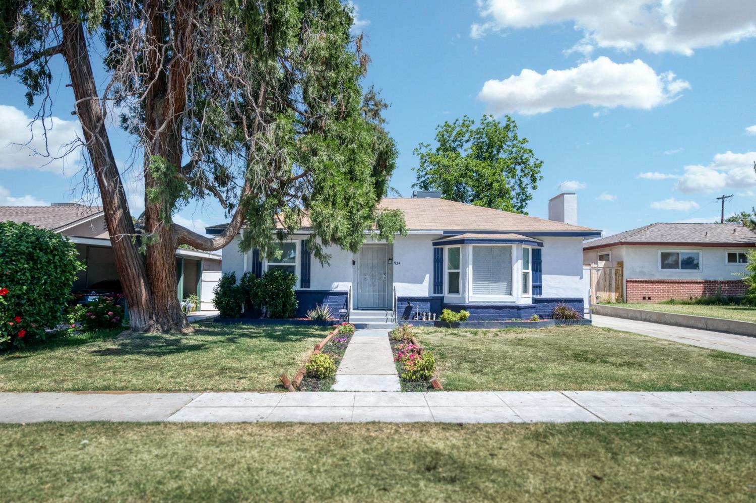 934 W Terrace Ave
