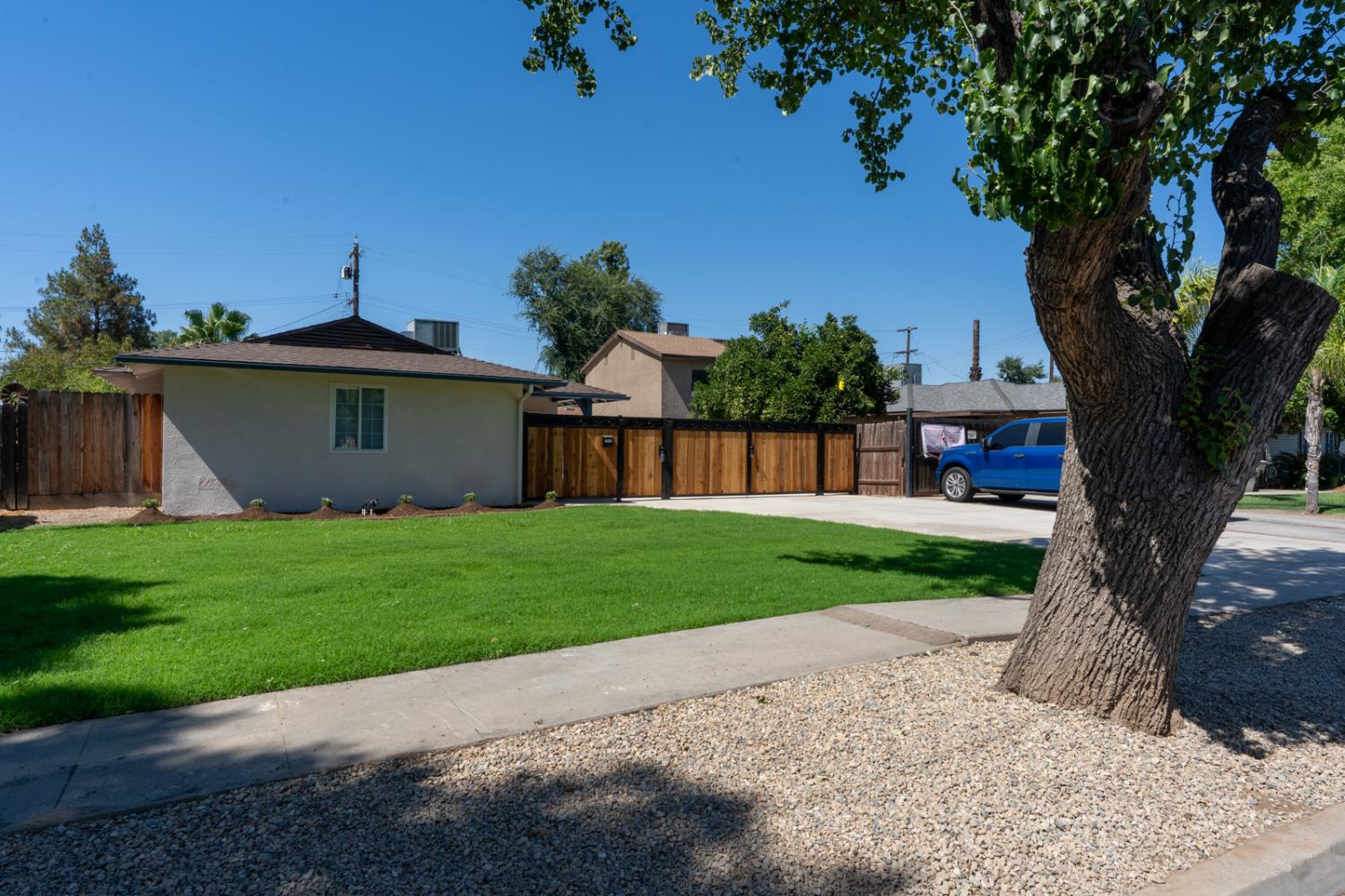 1013 E Garland