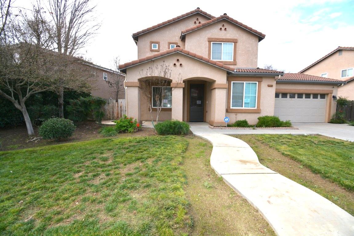 2360 S Playa Ave