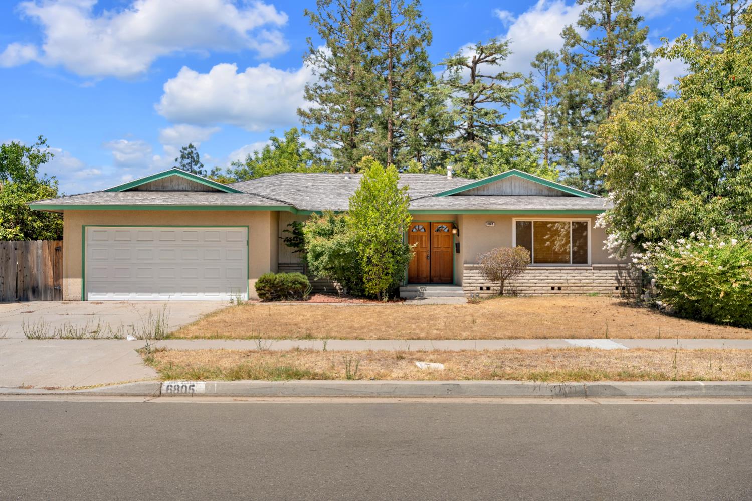 6805 N Backer